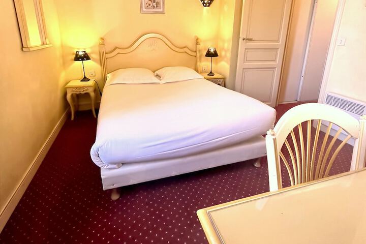 Room 36 of 103