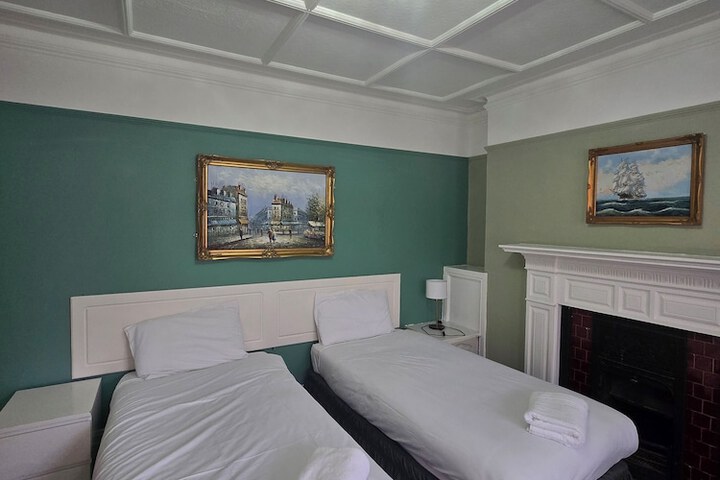 Room 22 of 72