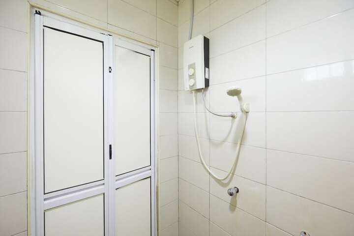 Room 70 of 96
