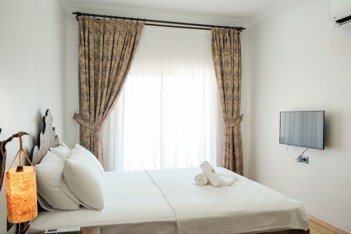 Room 13 of 52
