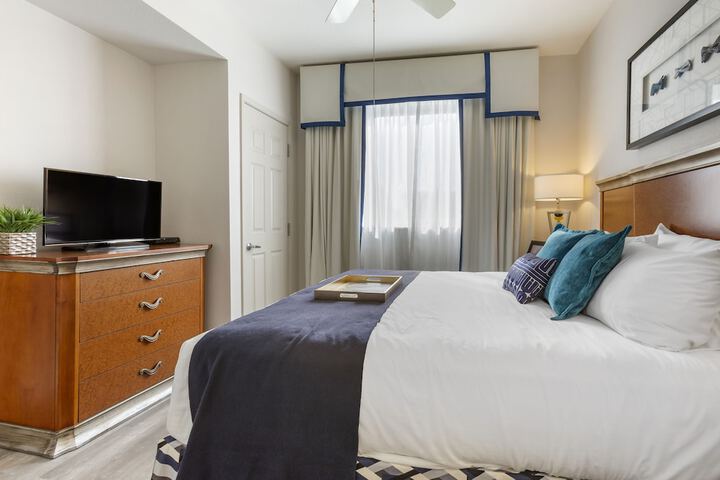 Room 4 of 68