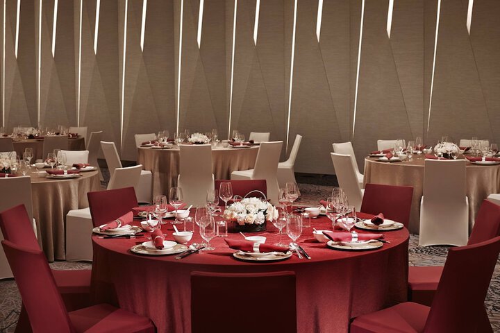 Ballroom/Hall 52 of 62