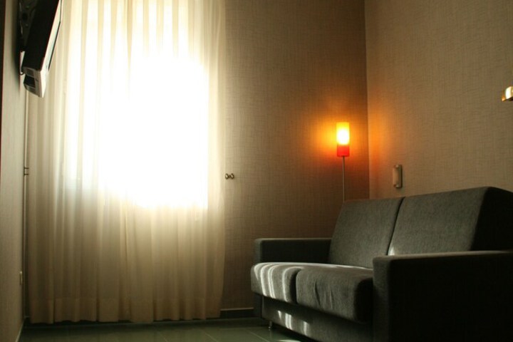 Room 15 of 60