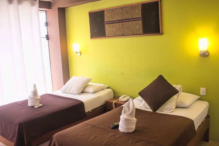 Room 6 of 40