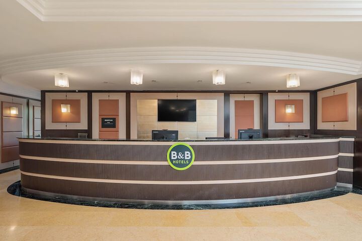 Guest Lobby