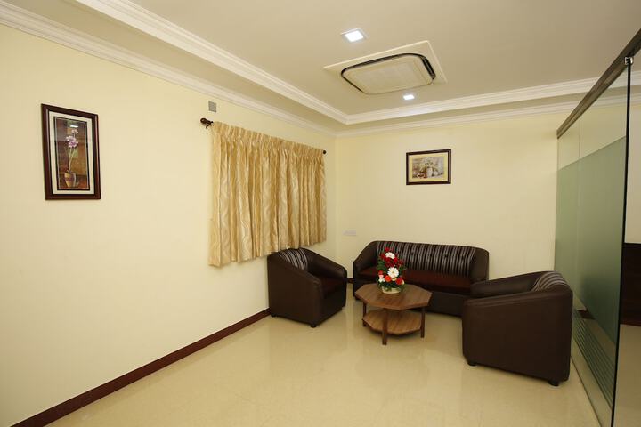 Room 11 of 27