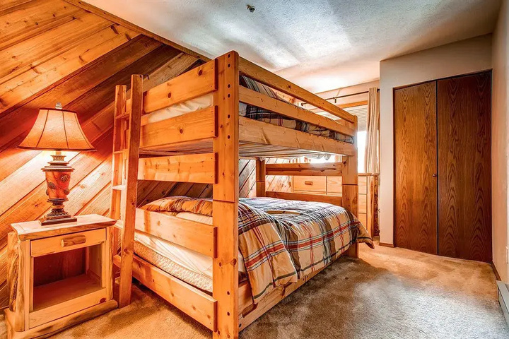 Room 5 of 22