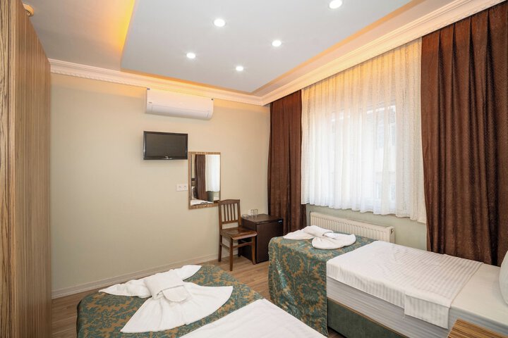 Room 36 of 90