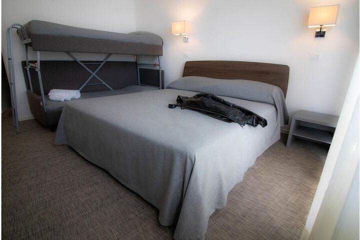 Room 20 of 39