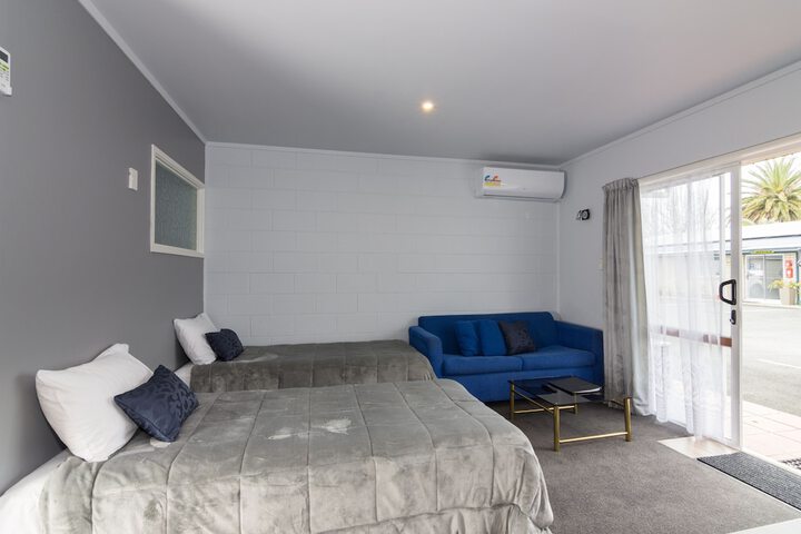 Room 27 of 54