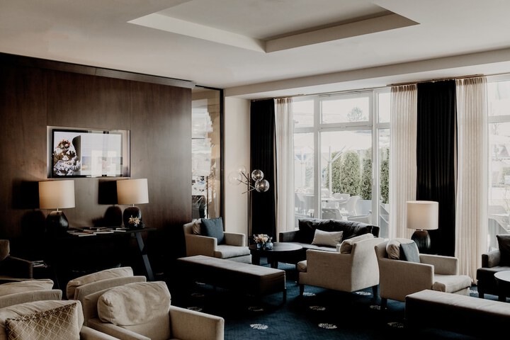 Guest Lobby