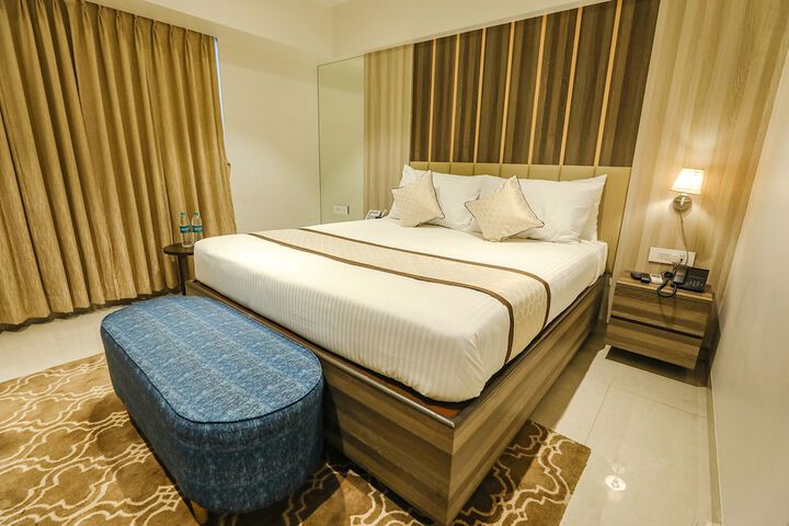 Room 28 of 46
