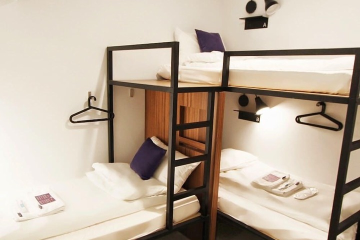 Room 28 of 44