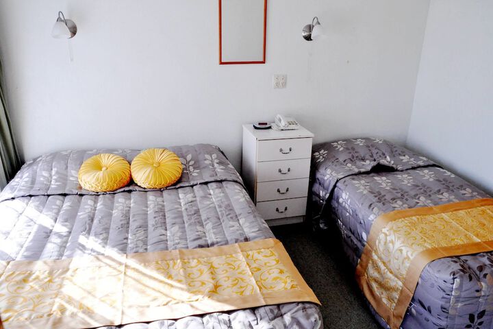 Room 3 of 21