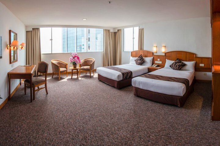 Room 7 of 38