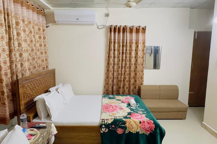 Room 16 of 29