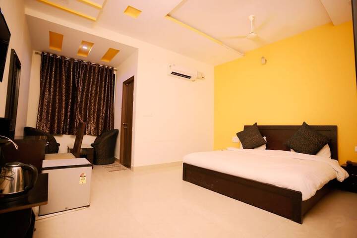 Room 5 of 42