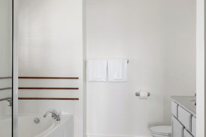 Room 40 of 87