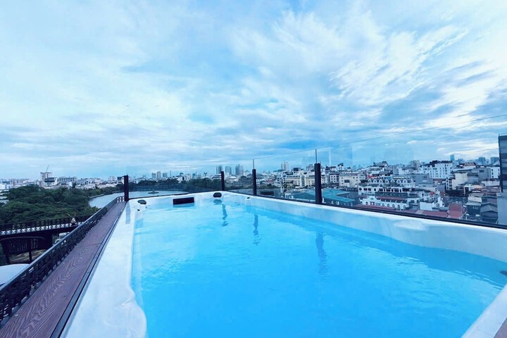 Hotel 124 of 133