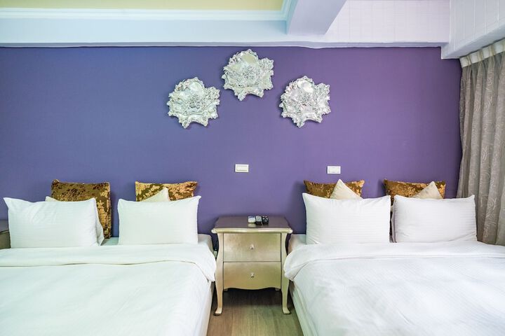 Room 27 of 51