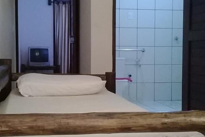 Room 32 of 121