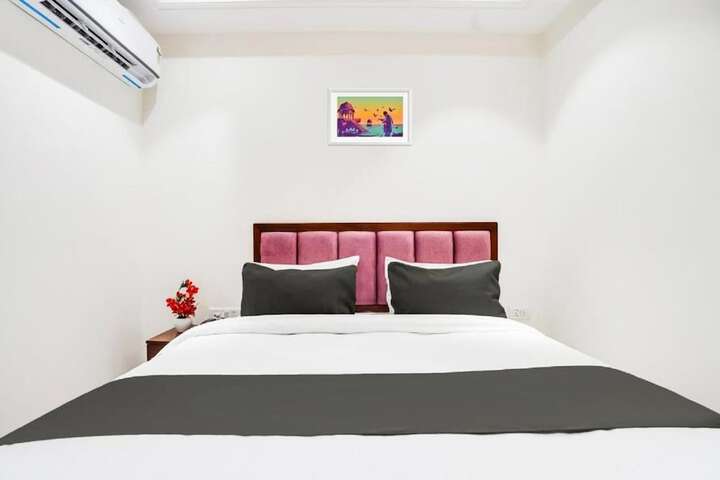 Room 14 of 28