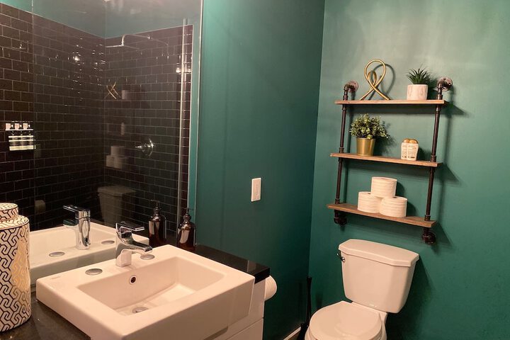 Room 79 of 108