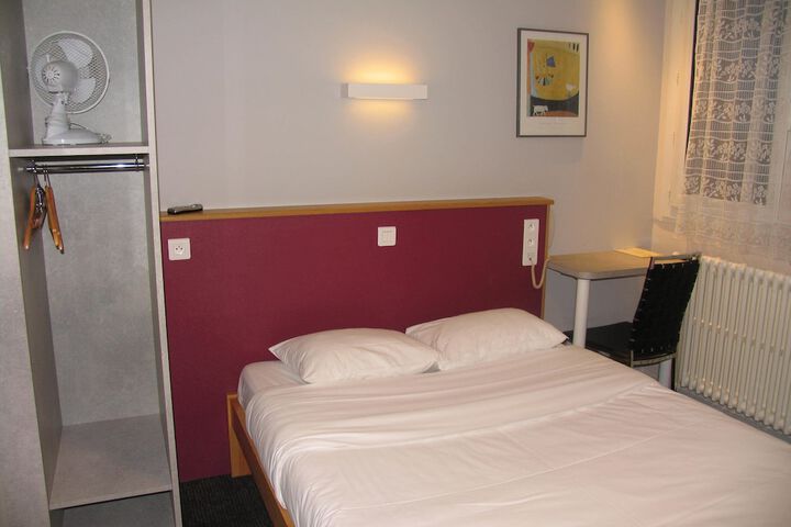 Room 4 of 20