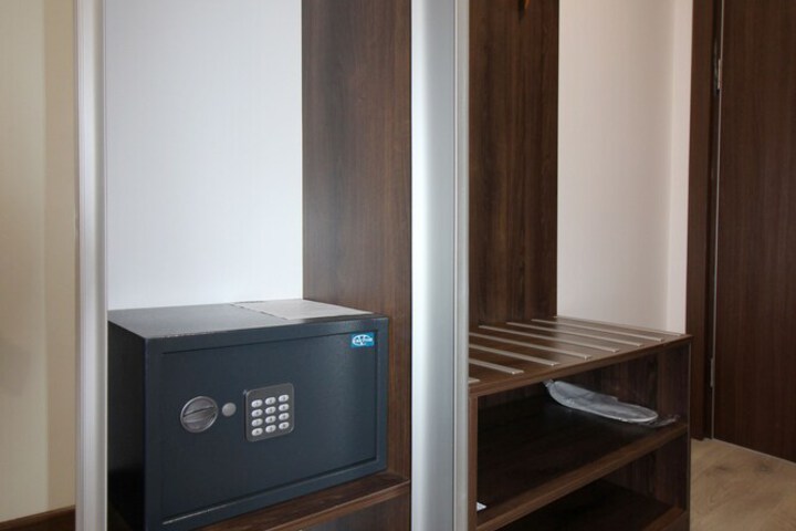 Room 22 of 82