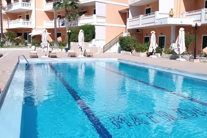 Pool 41 of 105