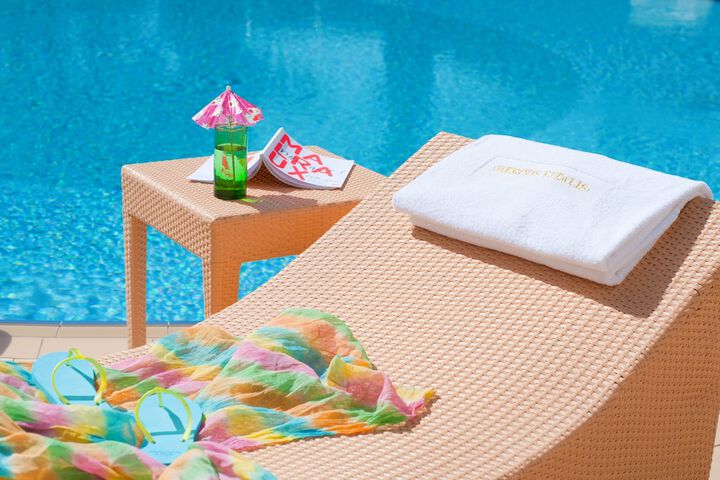 Pool Hotel