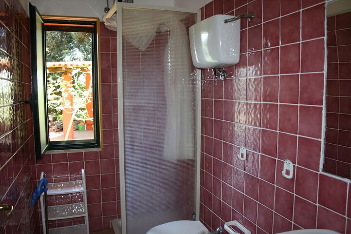 Room 30 of 199