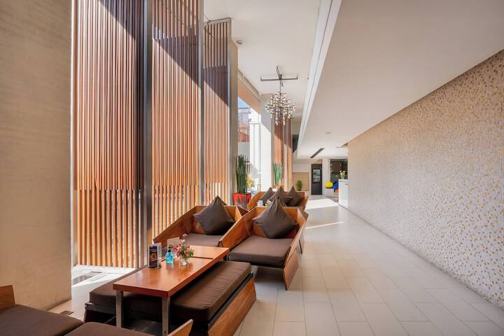 Guest Lobby