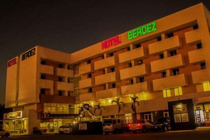 Hotel 35 of 37