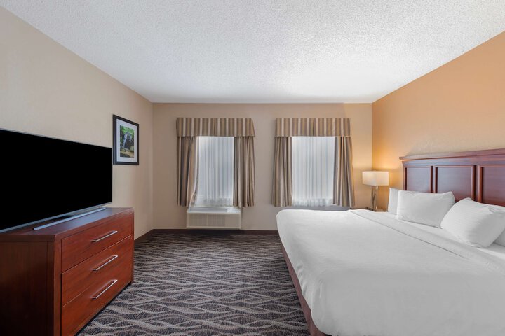 Room 10 of 41