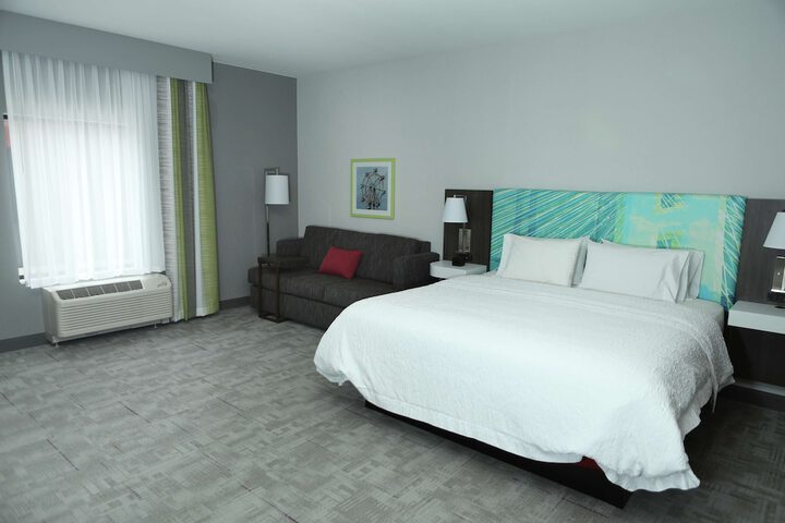 1 King with Sofa Bed Microwave, Refrigerator (27 of 29)