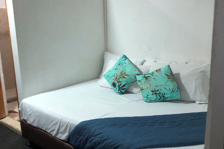 Room 12 of 29