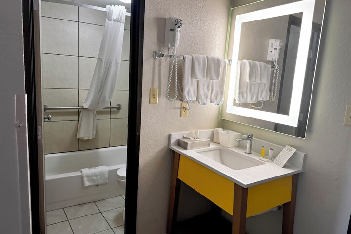Room 19 of 29