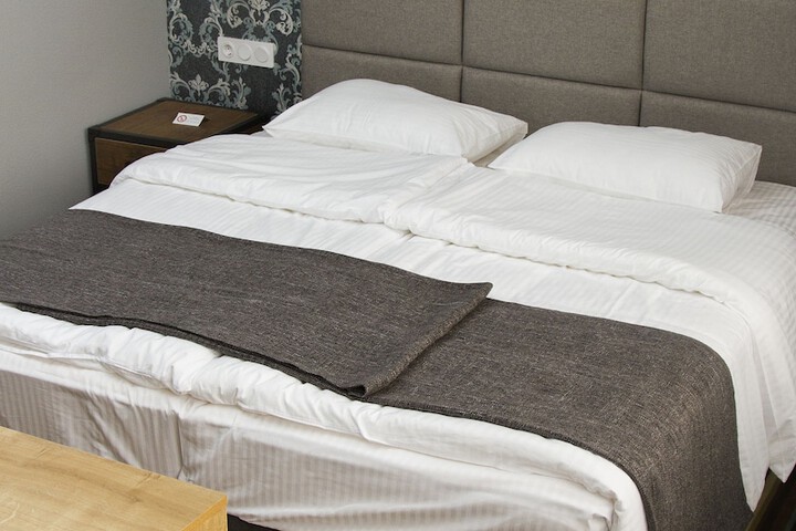 Room 5 of 49