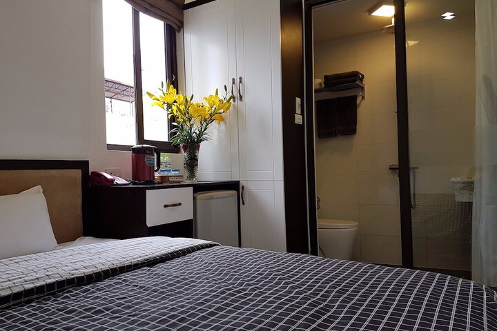 Room 8 of 35