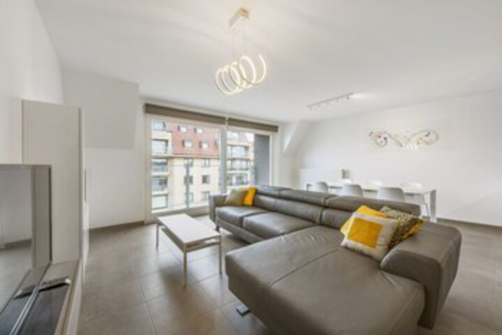 Room 15 of 16