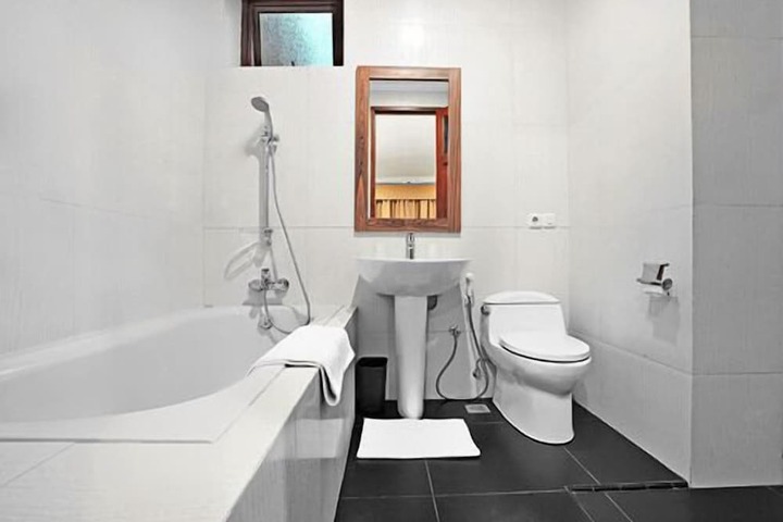 Bathroom Interior Photo