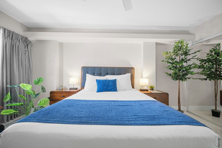 1 Queen Bed (8 of 29)
