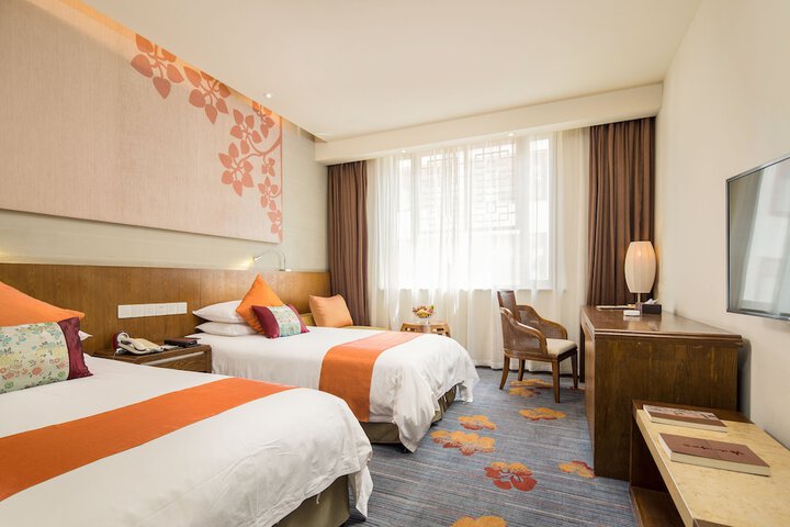 Room 4 of 23