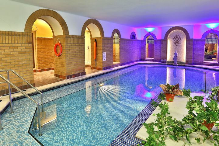 Hotel with Pool