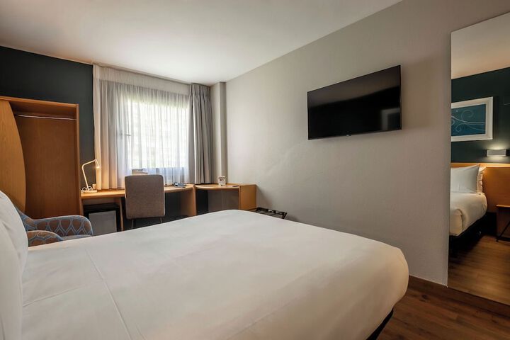Room 21 of 107