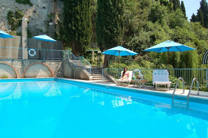 Pool 15 of 47