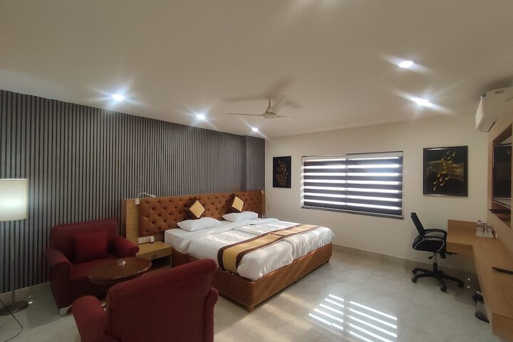 Room 5 of 49