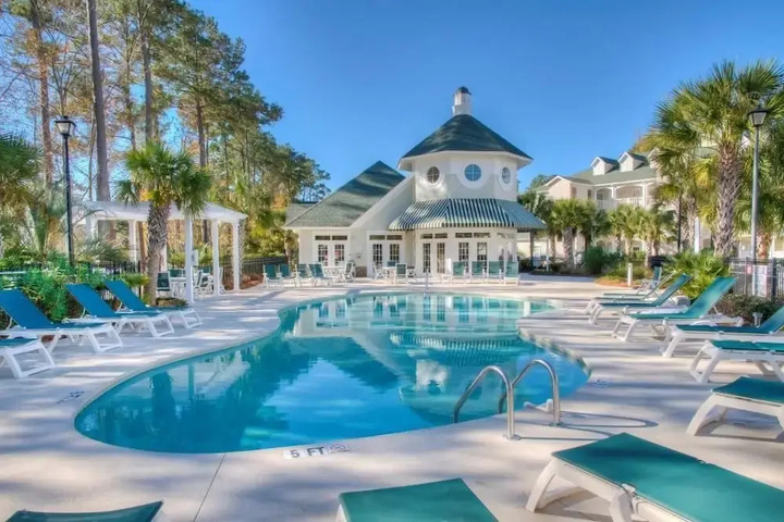 Pool 7 of 10