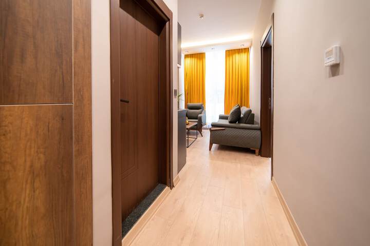 Room 70 of 100